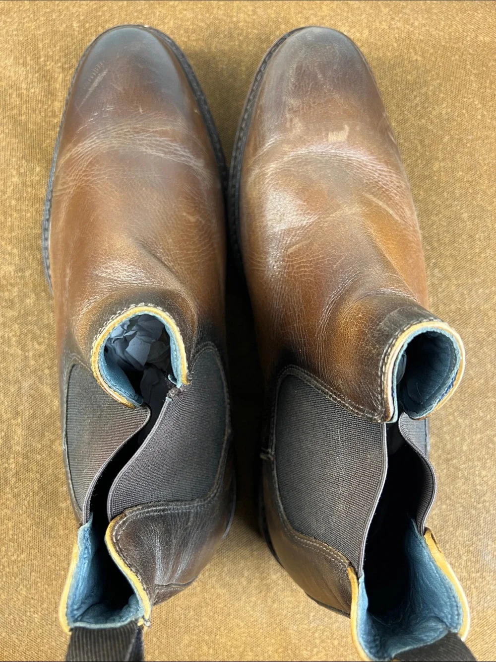 Johnston & Murphy Brown Leather Chukka Boots